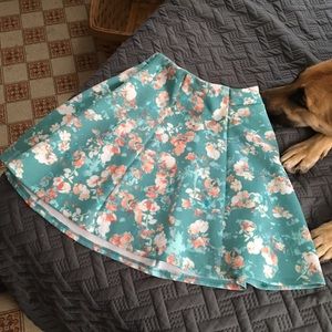 Hi-rise flow skirt